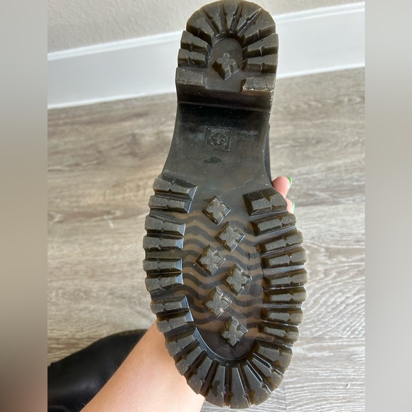 Doc Marten Chelsea ankle boot - Picture 5 of 7